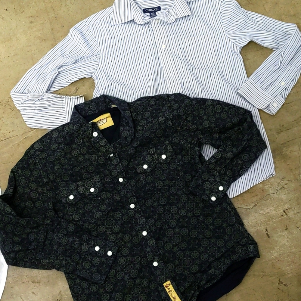 Boys med button down